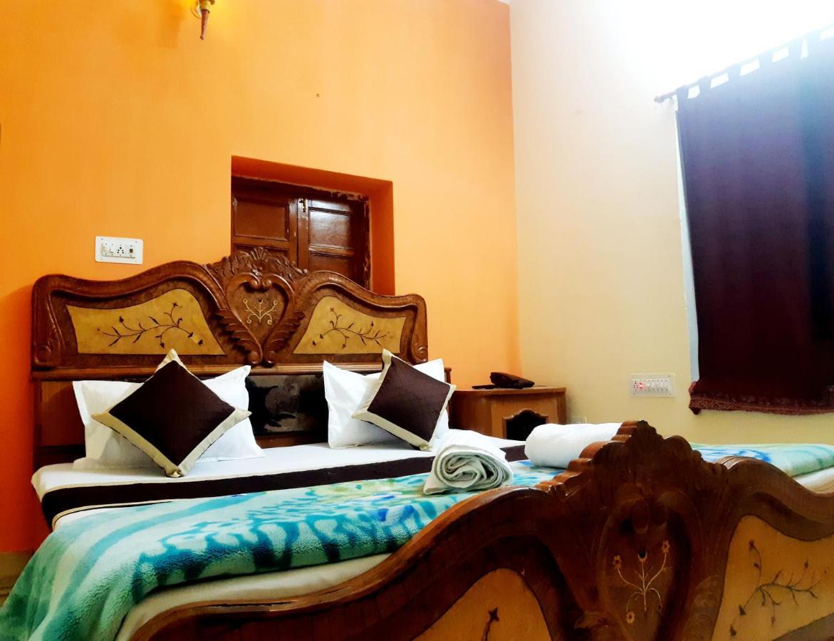 Hotel Nomadic Джайсалмер Экстерьер фото