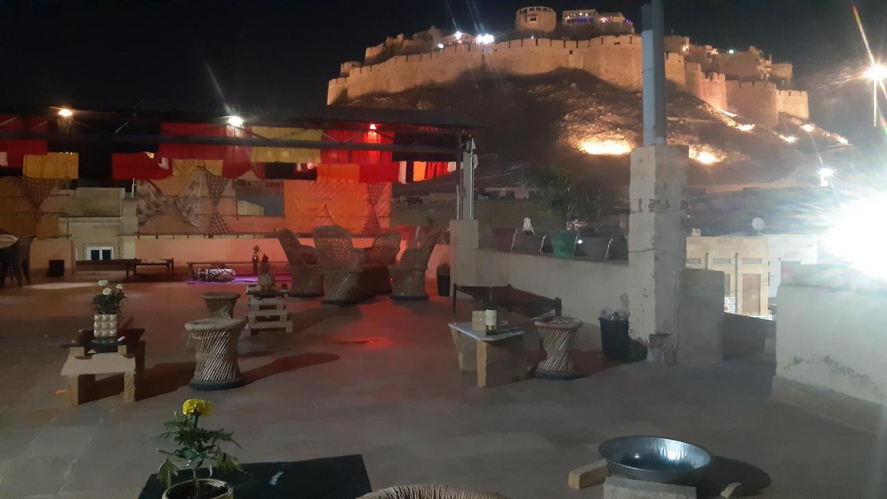 Hotel Nomadic Джайсалмер Экстерьер фото